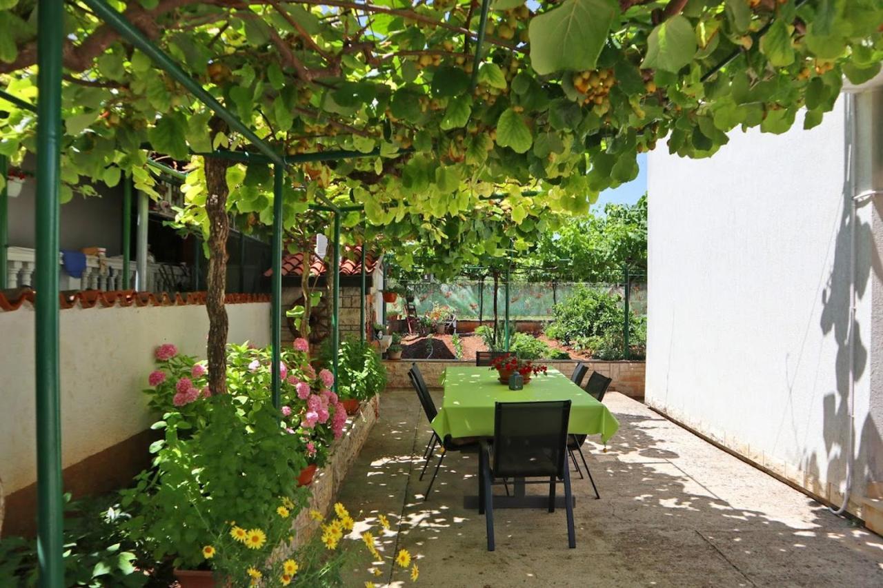 Apartman Slavko Apartment Tar-Vabriga Exterior photo