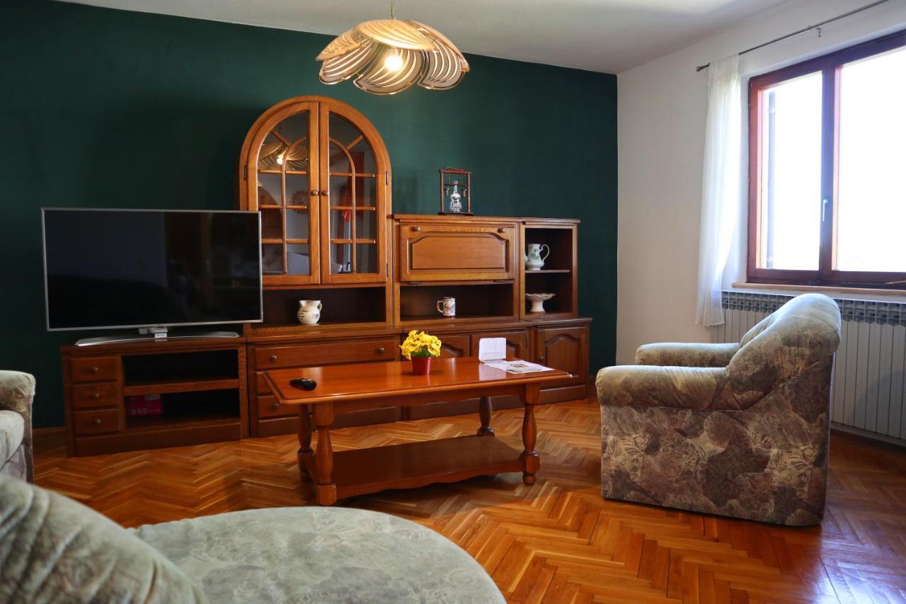 Apartman Slavko Apartment Tar-Vabriga Exterior photo